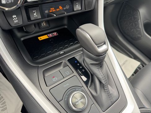 Used 2024 Toyota RAV4 XSE w/ Advanced Technology Package AWD/4WD image 8