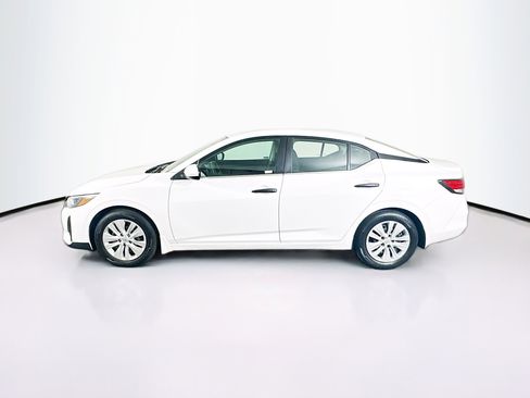 Used 2024 Nissan Sentra S image 4