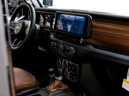 Used 2025 Jeep Gladiator Rubicon w/ Safety Group image 79