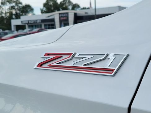 Used 2024 Chevrolet Tahoe Z71 w/ Luxury Package AWD/4WD image 30