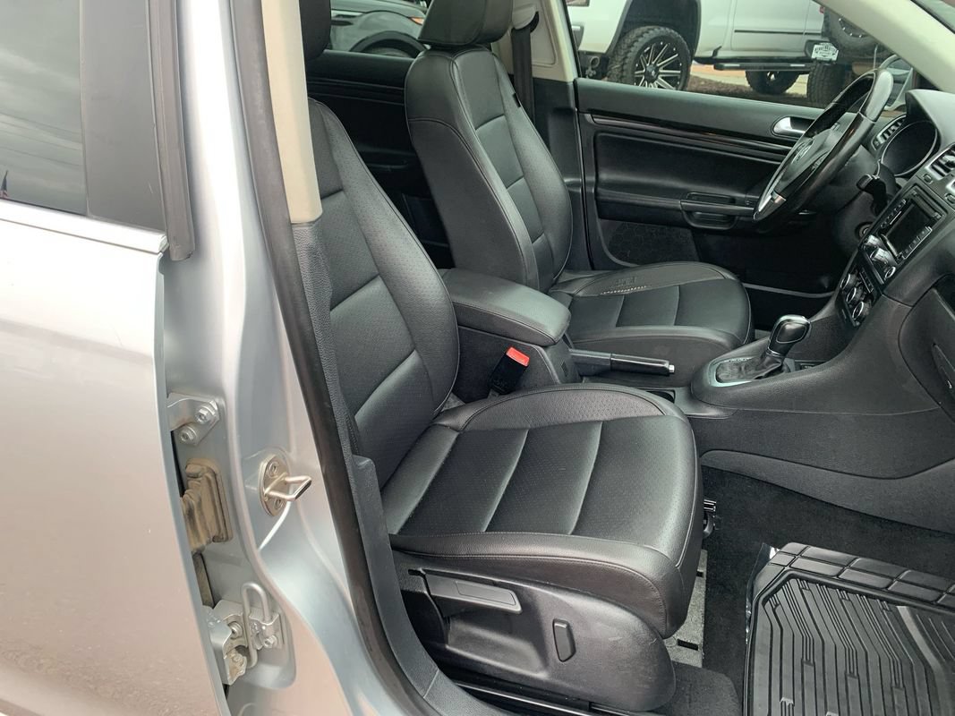 Used 2011 Volkswagen Jetta TDI FWD image 26