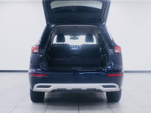 Used 2023 Mitsubishi Outlander SEL image 9