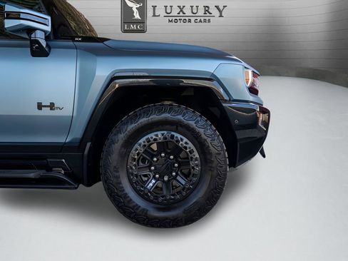 Used 2024 GMC Hummer EV 3X w/ Omega Edition AWD/4WD image 9
