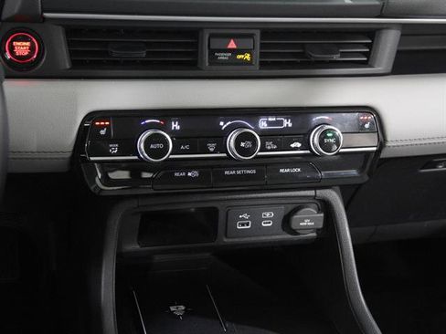 Used 2023 Honda Pilot EX-L image 13