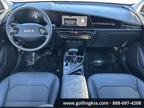 Certified 2024 Kia Niro EX image 11