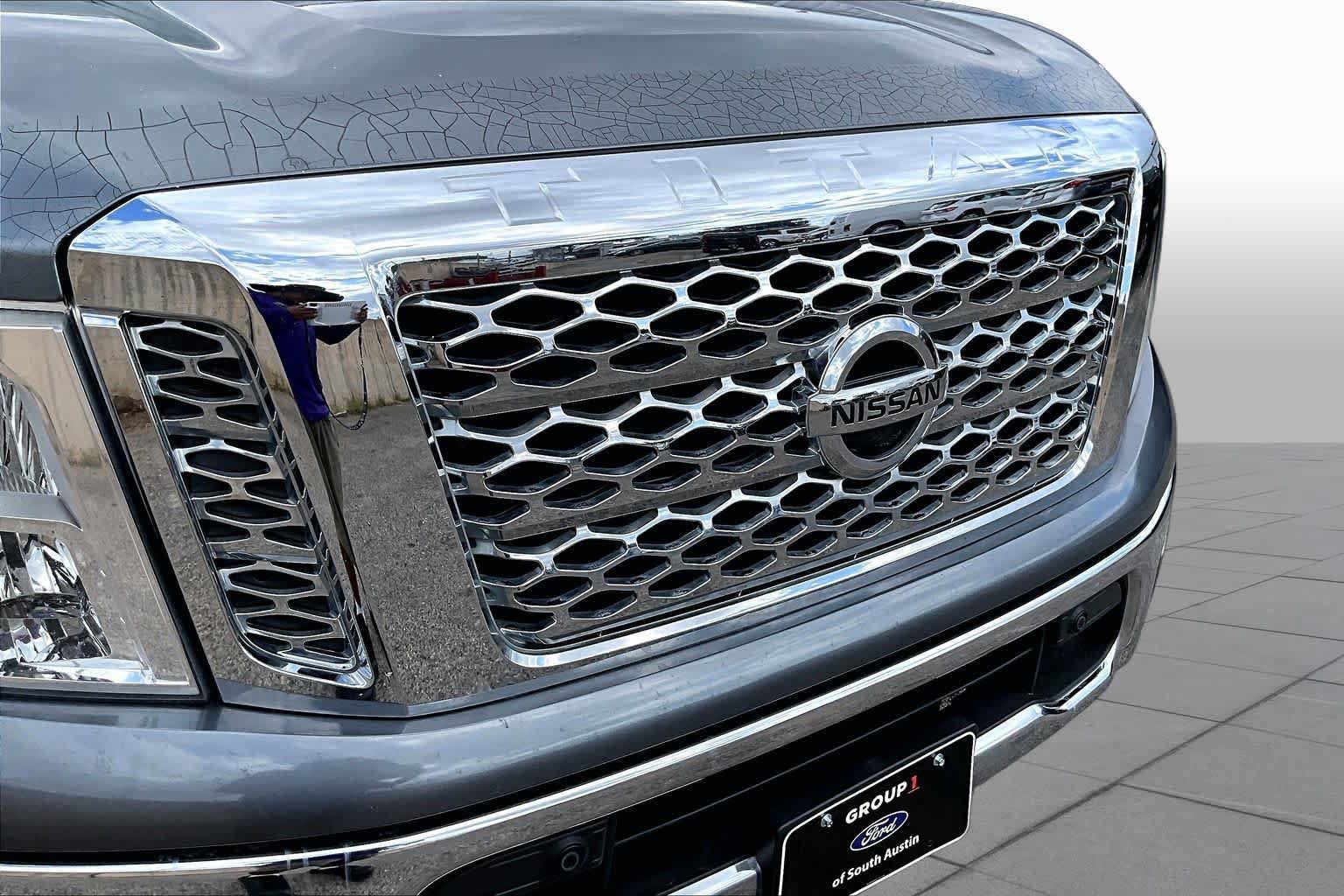 Used 2017 Nissan Titan SV RWD image 30
