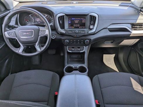 Used 2024 GMC Terrain SLE AWD/4WD image 16