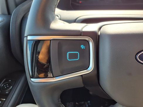 Used 2025 Ford Expedition Active AWD/4WD image 16