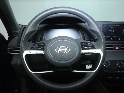 Used 2024 Hyundai Elantra SE FWD image 21