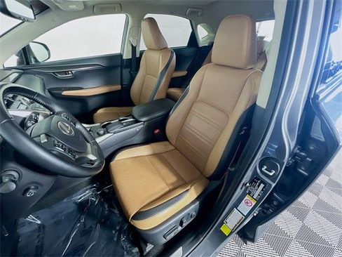 Used 2017 Lexus NX 200t 200t image 9