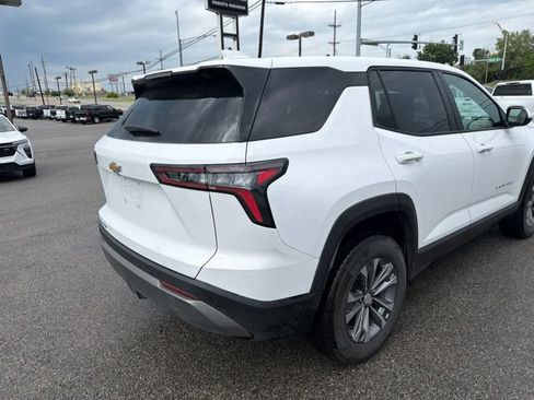 Used 2026 Chevrolet Equinox LT AWD/4WD image 16