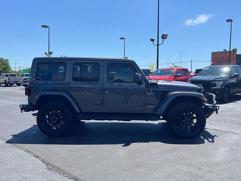 Used 2021 Jeep Wrangler Unlimited Sahara AWD/4WD image 6