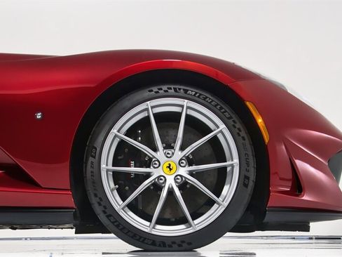 Used 2021 Ferrari 812 GTS RWD image 17