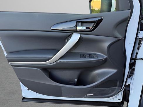 New 2026 Mitsubishi Eclipse Cross SE image 11