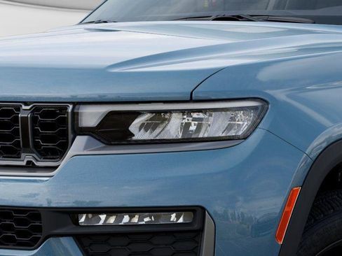 New 2026 Jeep Grand Cherokee L Limited AWD/4WD image 10