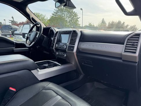 Used 2019 Ford F350 Platinum w/ Platinum Ultimate Package AWD/4WD image 12