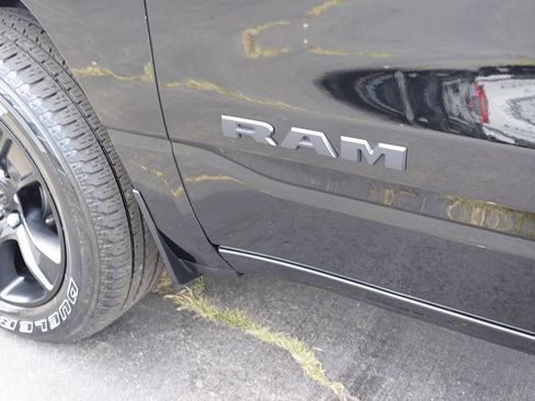 Used 2023 RAM 1500 Big Horn AWD/4WD image 12