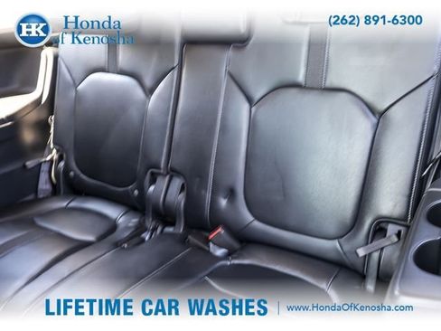 Certified 2025 Honda Pilot Touring image 13