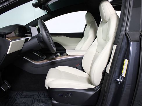 Used 2022 Tesla Model X AWD/4WD image 21