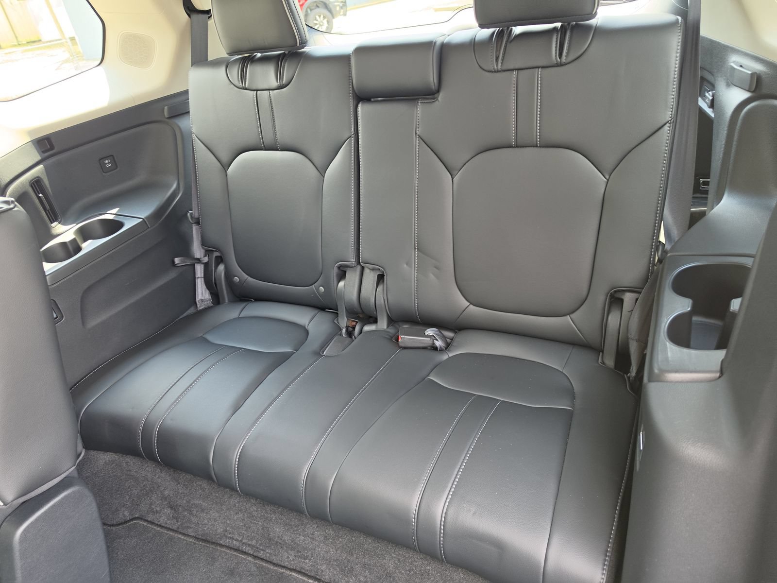 Used 2025 Honda Pilot Elite image 16