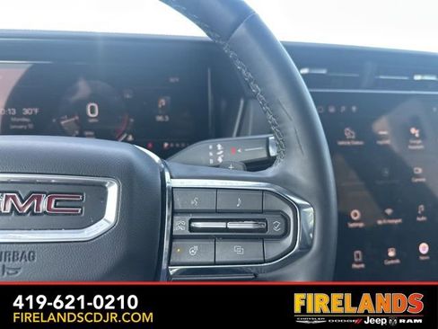 Used 2025 GMC Terrain Elevation image 22