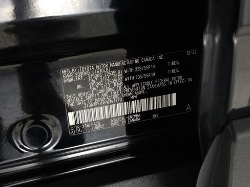 Used 2023 Toyota RAV4 XLE Premium image 32