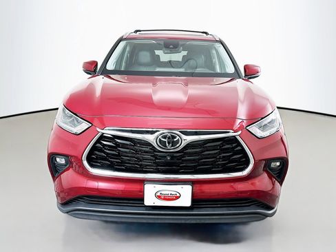 Certified 2021 Toyota Highlander Limited image 2