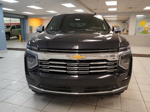 New 2025 Chevrolet Suburban Premier image 19