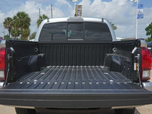 Used 2022 Toyota Tacoma SR w/ SR Convenience Package RWD image 27