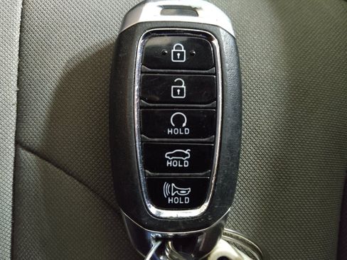 Used 2021 Hyundai Elantra SEL FWD image 32
