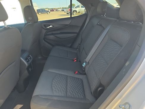 Used 2020 Chevrolet Equinox LT image 18