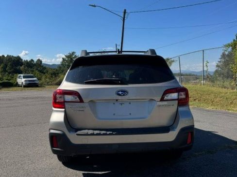 Used 2019 Subaru Outback 2.5i Premium AWD/4WD image 5