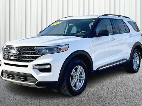 Used 2024 Ford Explorer XLT w/ Equipment Group 202A image 2