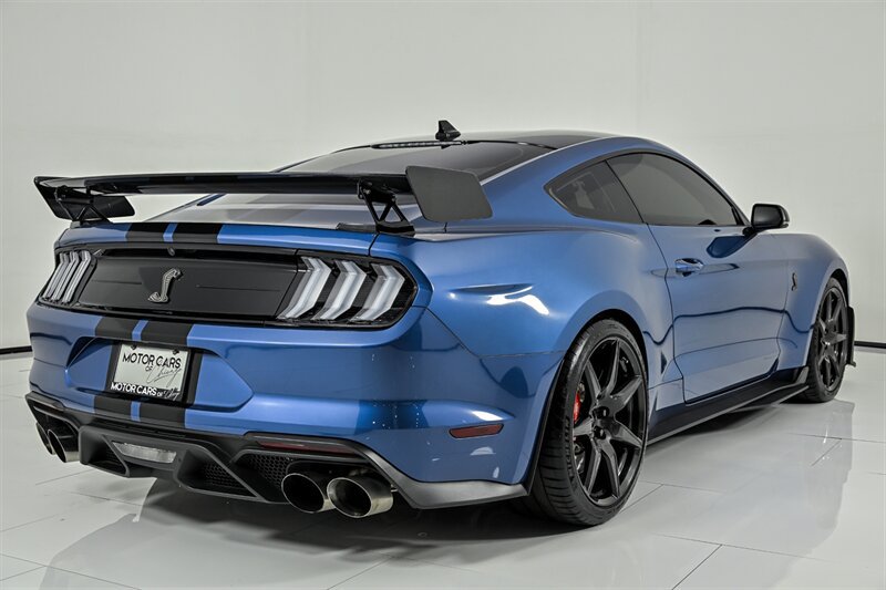 Used 2021 Ford Mustang Shelby GT500 w/ Carbon Fiber Track Pack RWD image 14