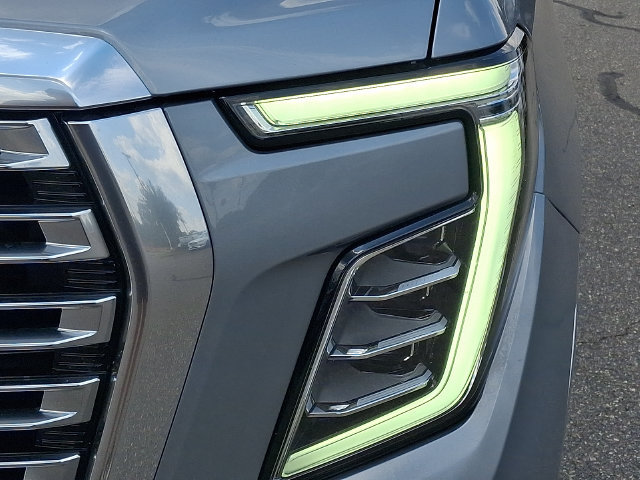 Used 2025 GMC Yukon Denali AWD/4WD image 9