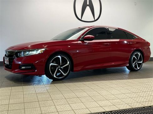 Used 2018 Honda Accord Sport image 3