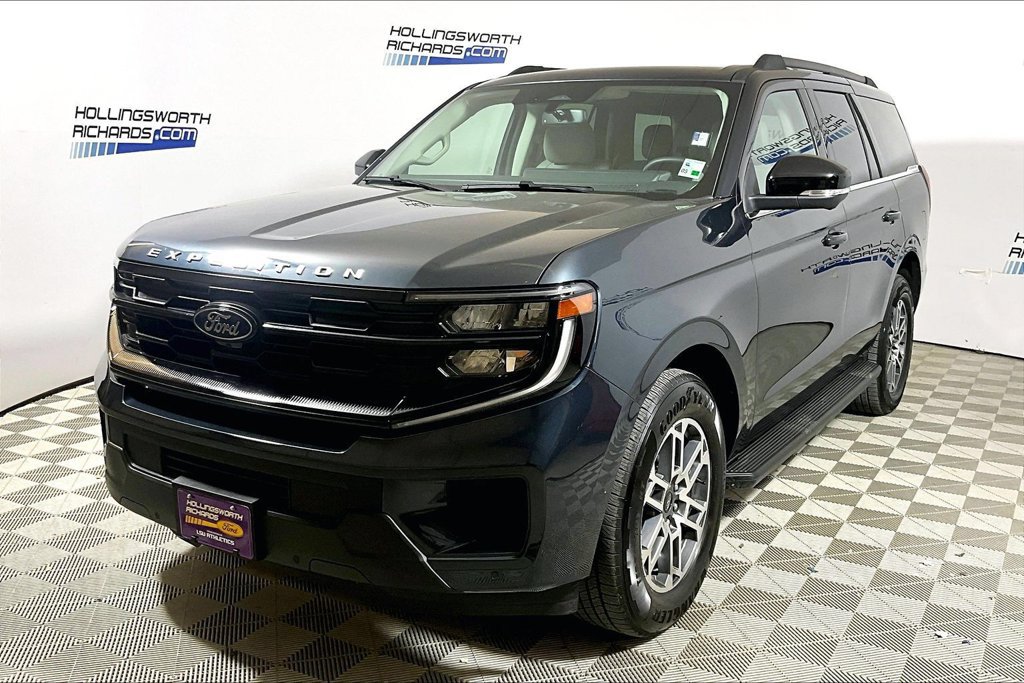 Used 2026 Ford Expedition Active RWD image 1