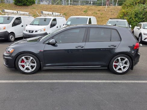 Used 2016 Volkswagen GTI SE w/ Lighting Package (SEL) FWD image 4