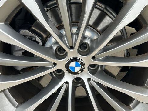 Certified 2022 BMW 530i xDrive w/ Premium Package image 32