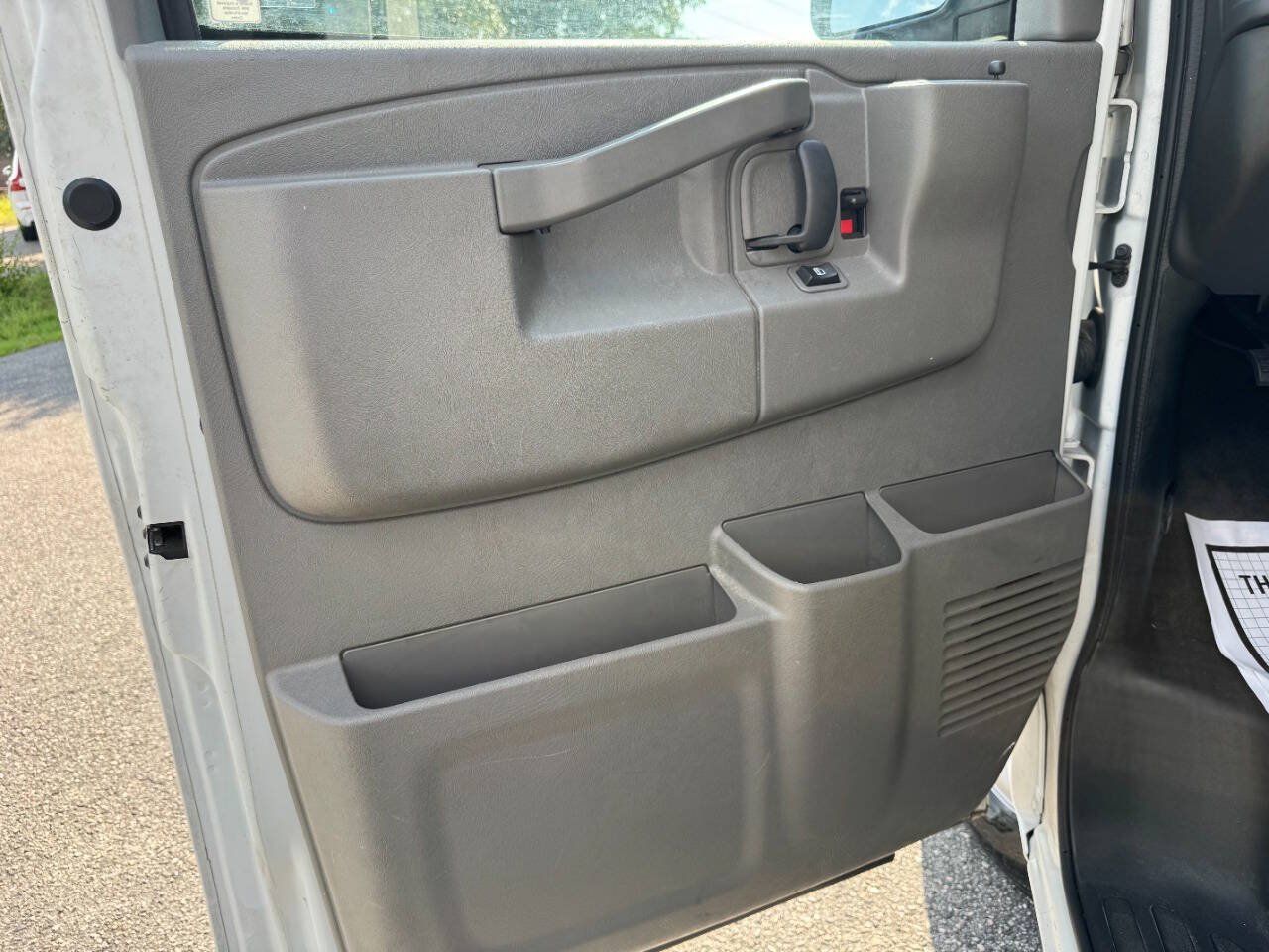 Used 2018 Chevrolet Express 3500 LT w/ LT Preferred Equipment Group RWD image 37