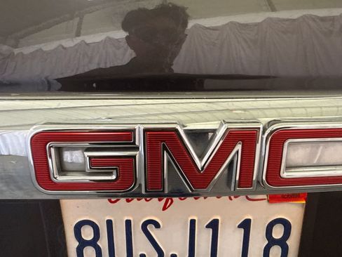 Used 2017 GMC Yukon Denali w/ Open Road Package RWD image 13