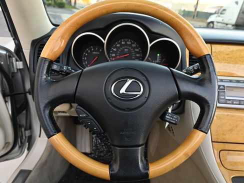 Used 2004 Lexus SC 430 Convertible image 22