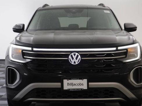 Used 2025 Volkswagen Atlas Peak Edition SE AWD/4WD image 20