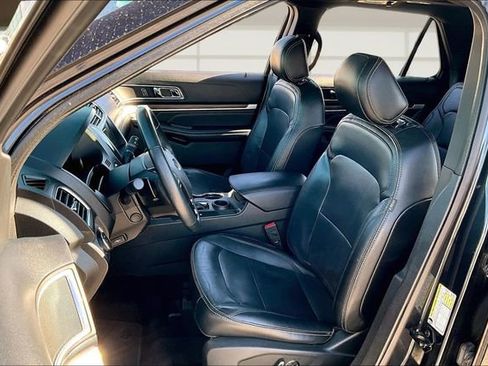 Used 2017 Ford Explorer Limited w/ Equipment Group 301A image 25