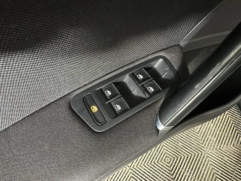 Used 2017 Volkswagen GTI S FWD image 12
