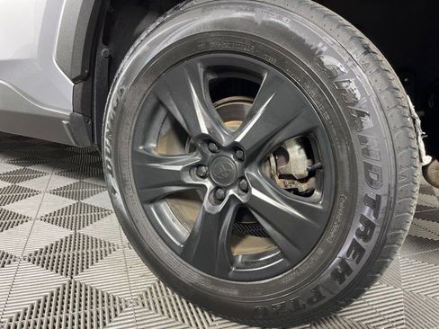 Used 2022 Toyota RAV4 XLE image 10