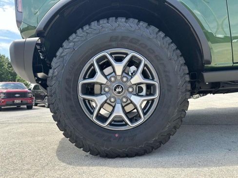 New 2025 Ford Bronco Badlands image 11