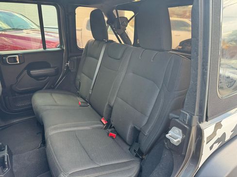 Used 2019 Jeep Wrangler Unlimited Sport S AWD/4WD image 15