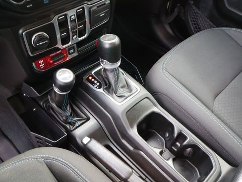 Used 2022 Jeep Wrangler Unlimited Rubicon 4xe w/ Cold Weather Group image 29