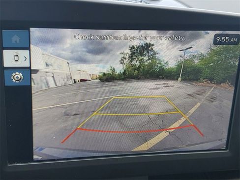 Used 2025 Hyundai Elantra SE image 19